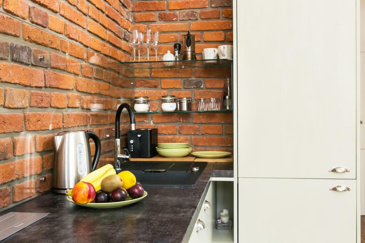 Old Town Brigue Apartment By Otium كراكوفيا المظهر الخارجي الصورة