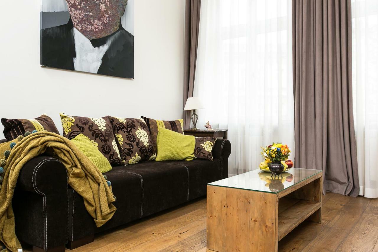 Old Town Brigue Apartment By Otium كراكوفيا المظهر الخارجي الصورة
